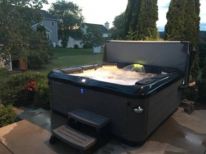Bullfrog-Spas-Best-Hot-Tub-Brands